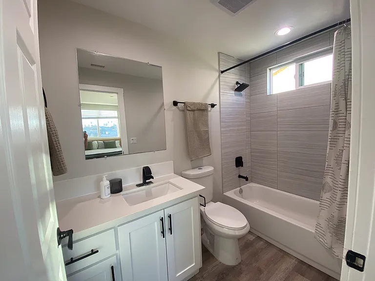 1031 N Cummings St #2 — Photo 13