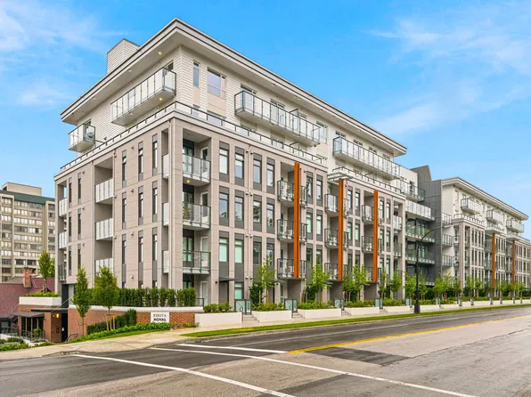82 1st St #501, New Westminster, BC V3L 2G1