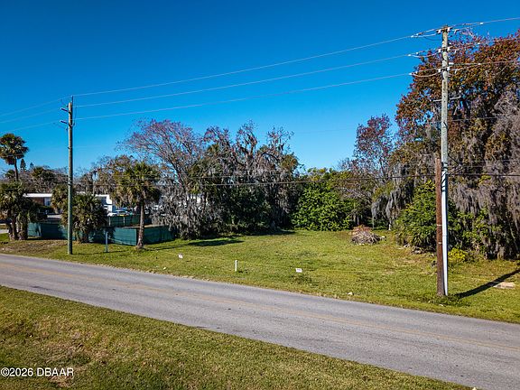5th image of 818 6th St