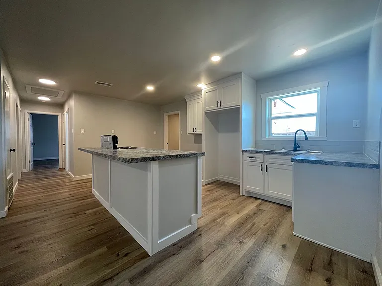 3222 Auburn Ave — Photo 6