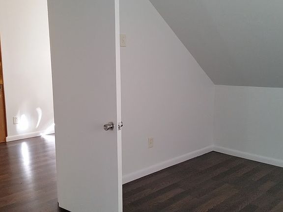 4th image of 119 Tyler Dr #House