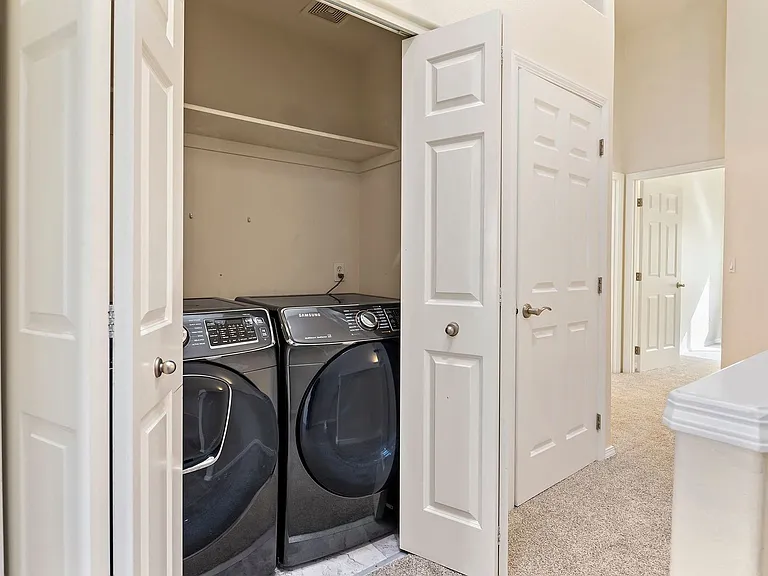 9284 SW Sweek Dr — Photo 20