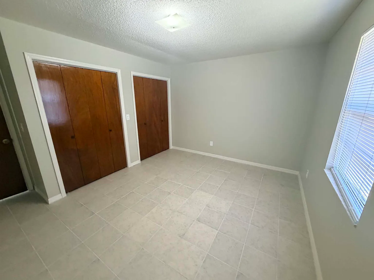 2 bed, 1000 sqft, $1,150 — Photo 4