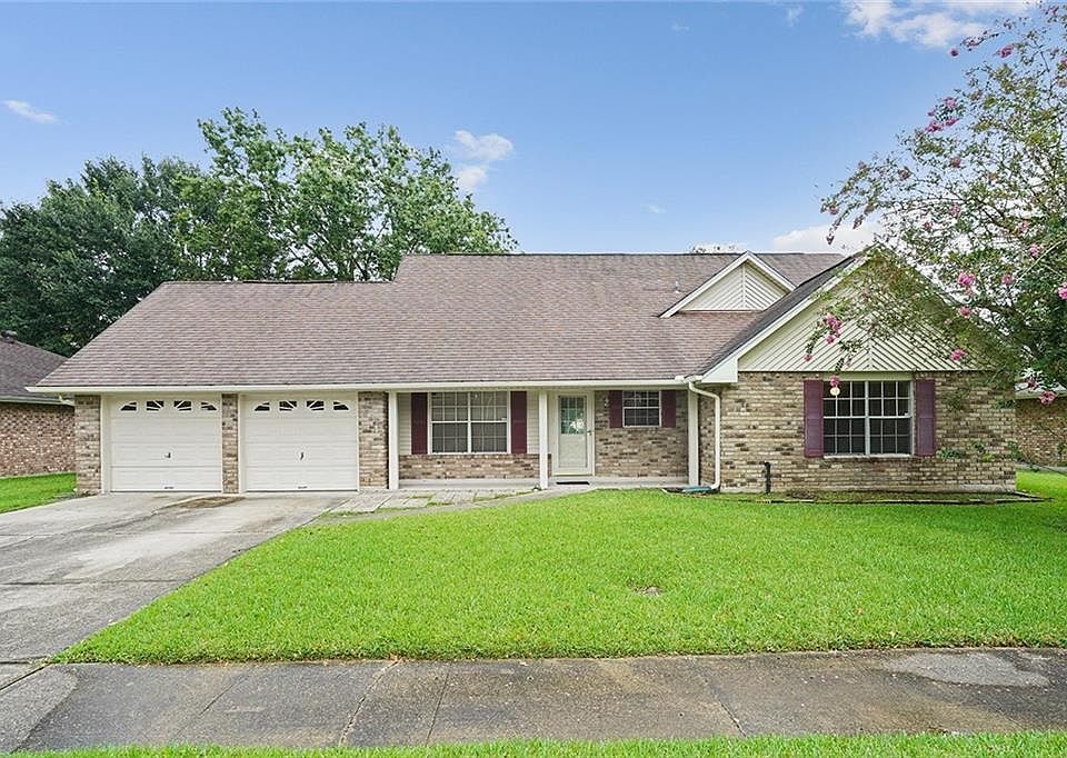 1st image of 2104 Pebble Beach Dr