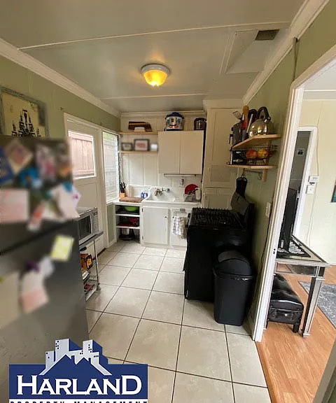 3225 Columbia St #A — Photo 9