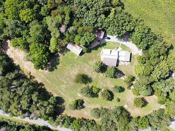 5th image of 830 Clark Hill Rd