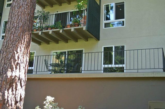1st image of 816 N Delaware St APT 215