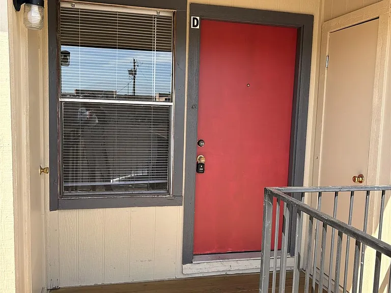 9902 Roxanna Dr #D — Photo 15