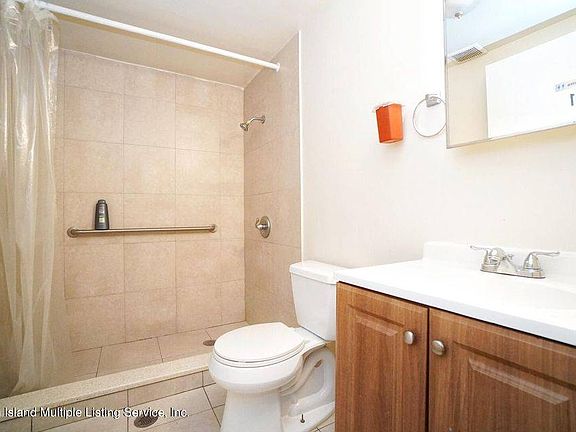 4th image of 18 Maple Ave #10302