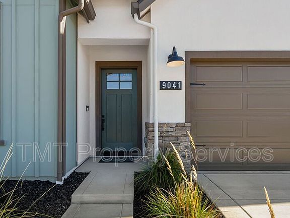 5th image of 9041 Ventura St