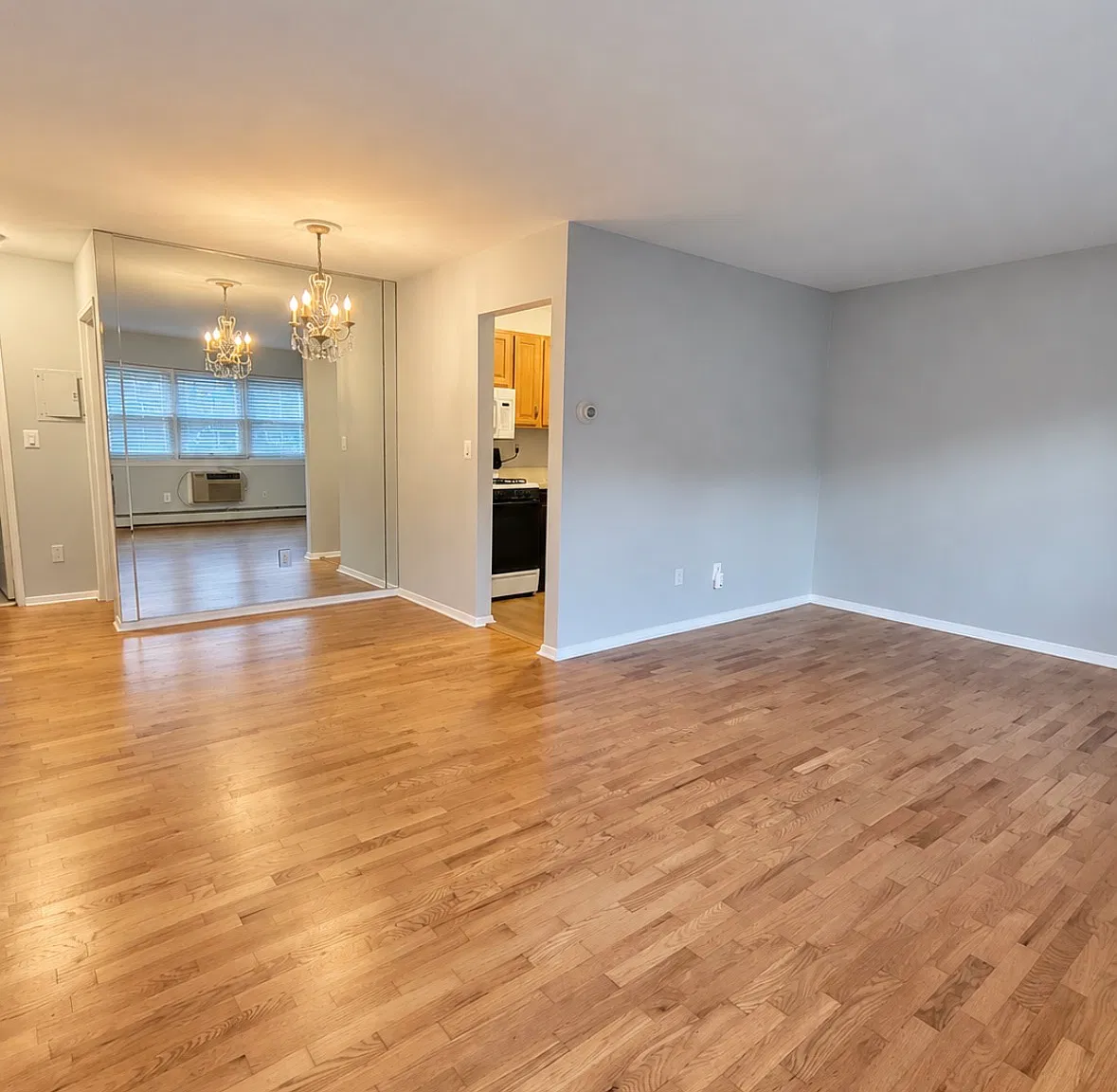 1 bed, $2,100 — Photo 3