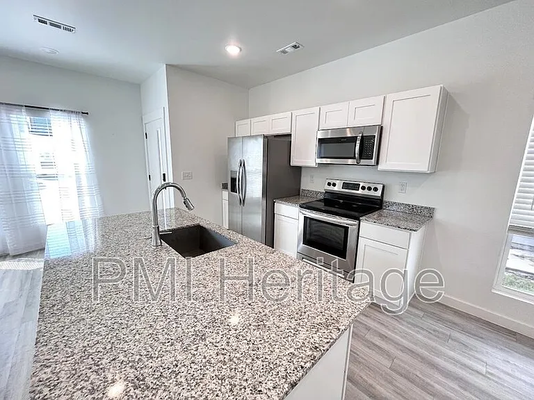 950 Ventnor Ave — Photo 5