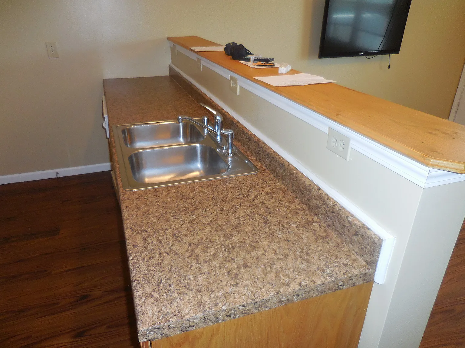 110 American Avenue - 1 — Photo 2