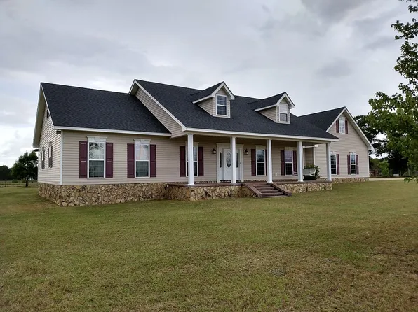 1643 Sumner Rd, Moultrie, GA 31768