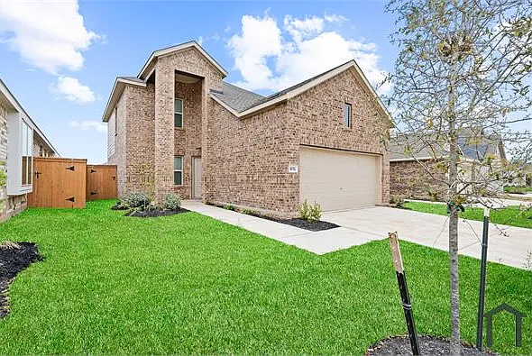 4 bed, 1834 sqft, $2,490 — Photo 2