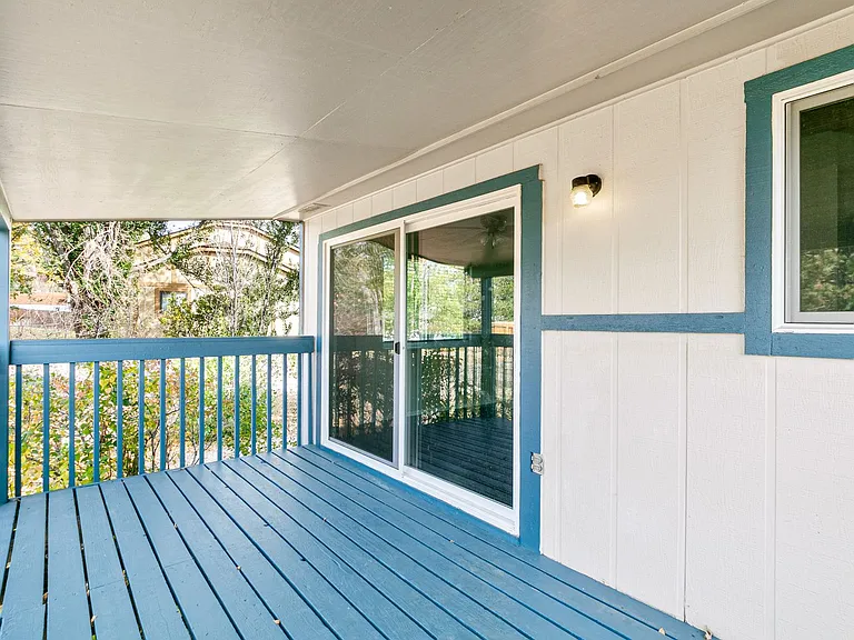 1405 S Sierra Dr — Photo 22
