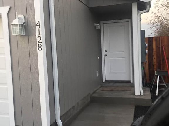 4th image of 4128 Camellia St #4128