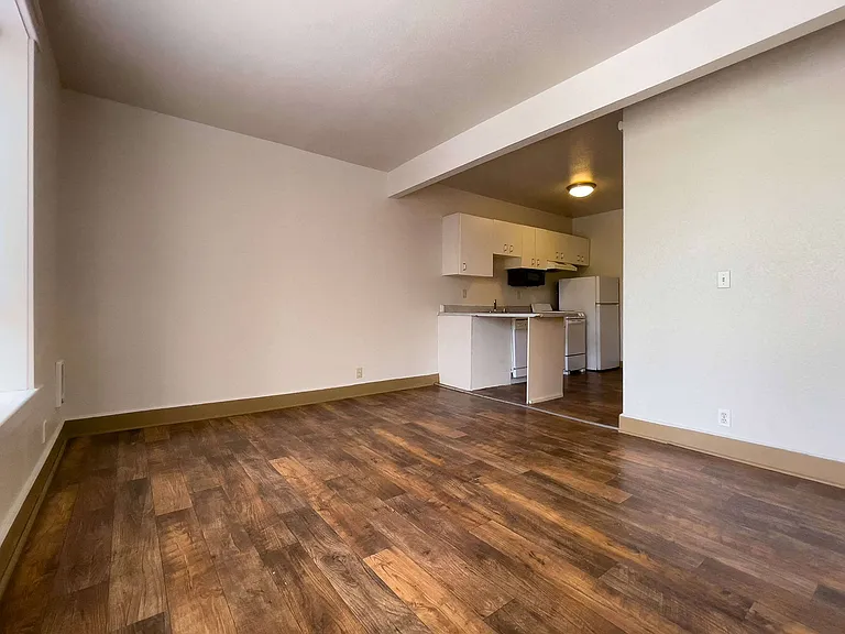 Zindorf Apartments — Photo 29