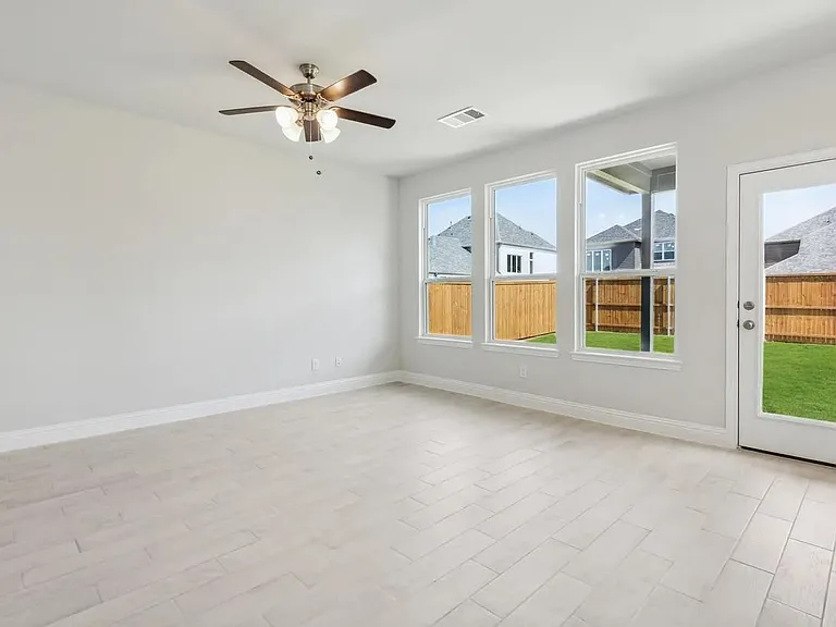 905 Sicily Blvd — Photo 10