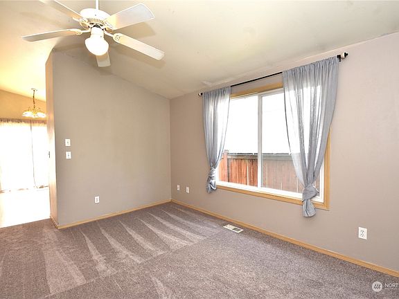 5th image of 14914 44th Drive NE