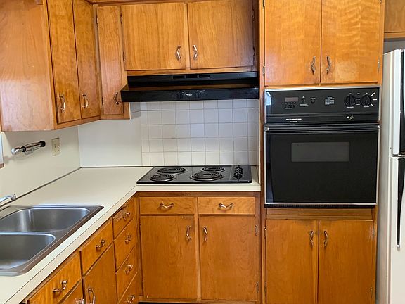 2nd image of 206 College Ave