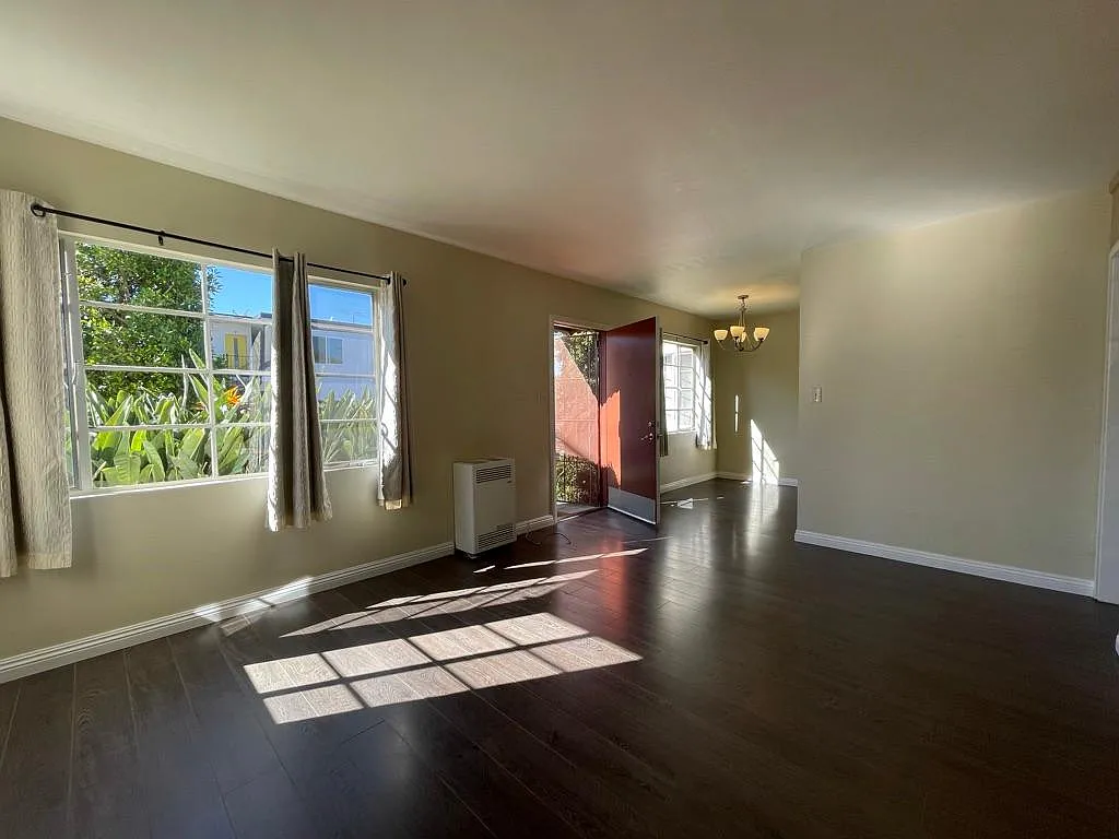 1 bed, 850 sqft, $2,650 — Photo 2