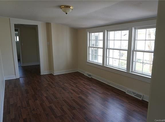 3rd image of 225 N Bost St