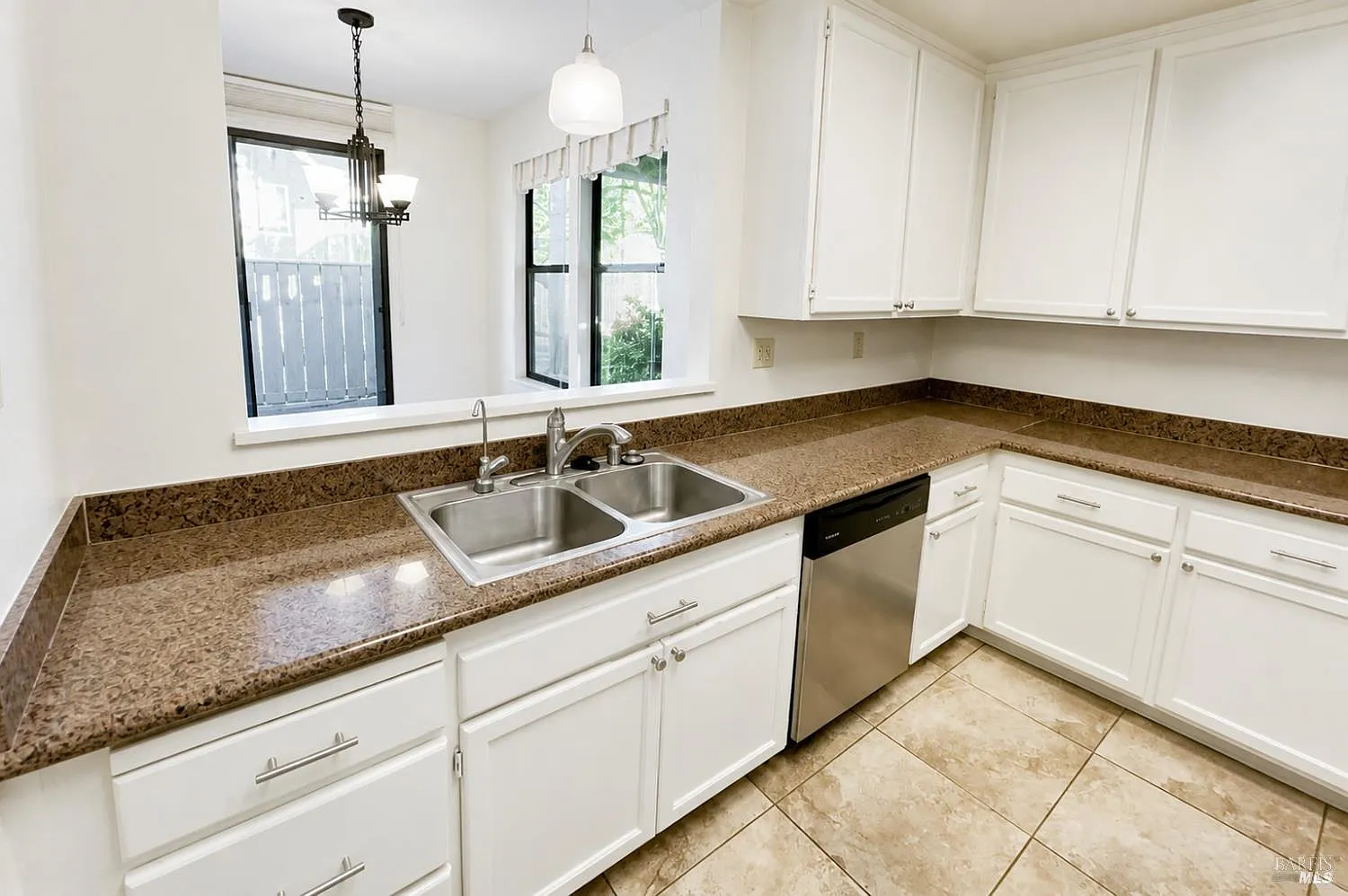 615 Cherry Avenue - Photo 7
