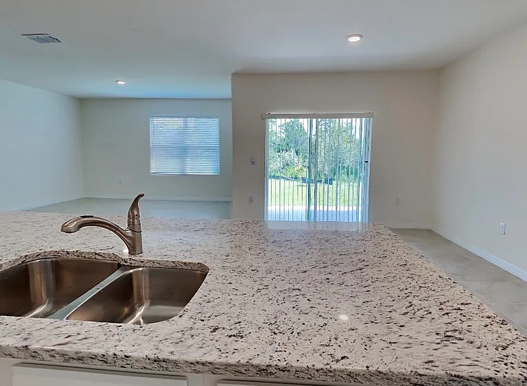 2912 Sunridge Loop — Photo 6