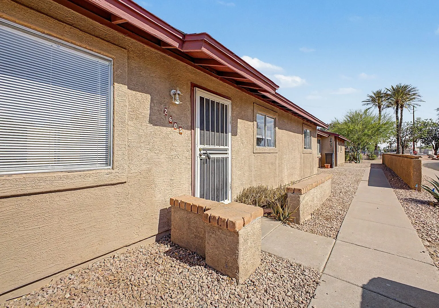 Remodeled 3 bedroom 2 bathroom — Photo 3