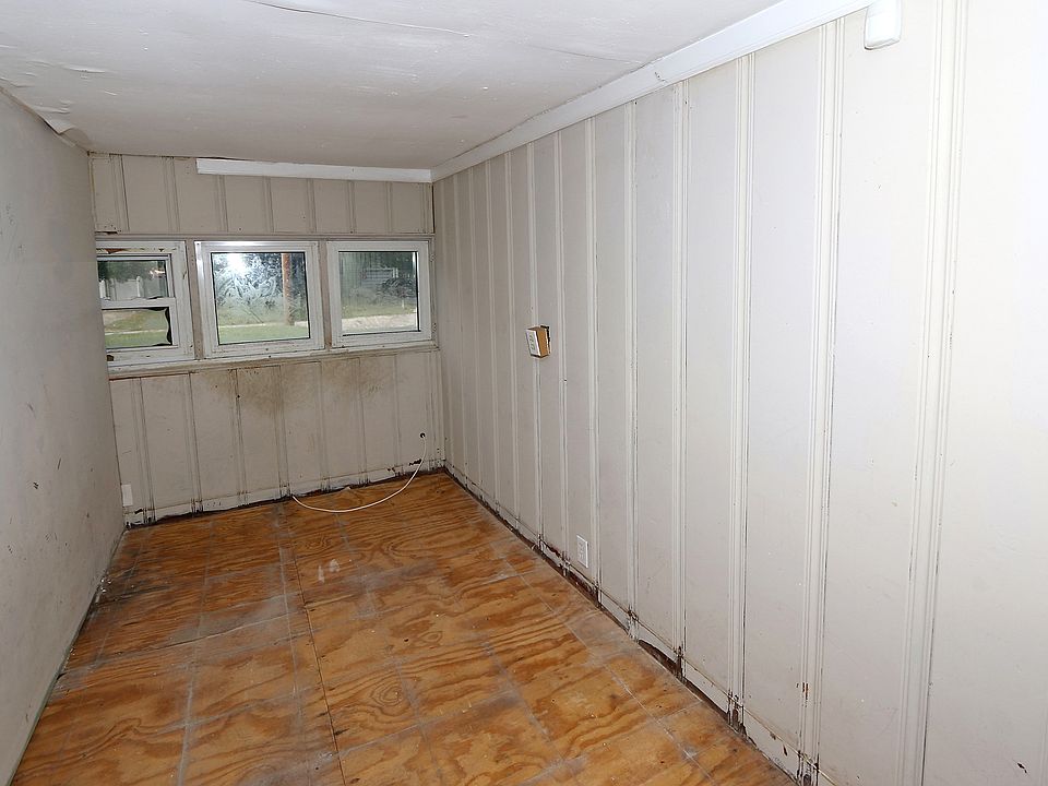 1st image of 260 S Harvey Ave