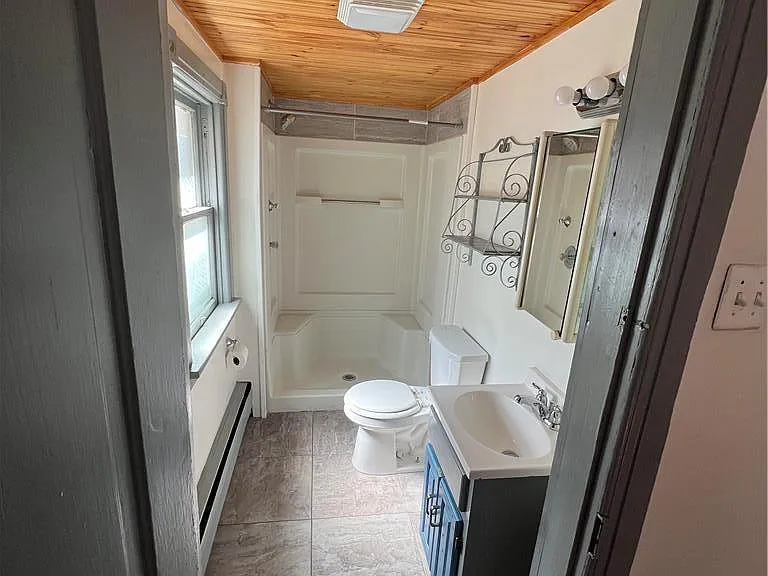 1690 Newport Ave #4 — Photo 9