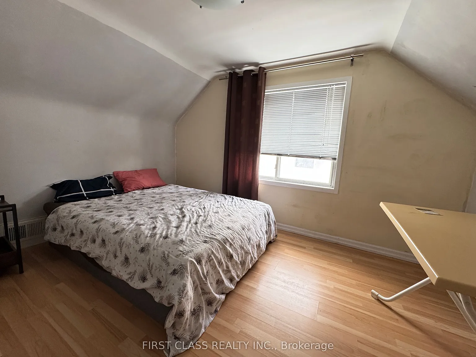 1 bed, $1,000 — Photo 3