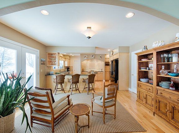 3rd image of 135 Carefree Ln