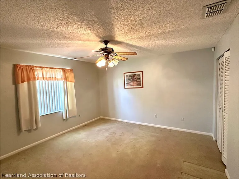 1611 Prospect St — Photo 15