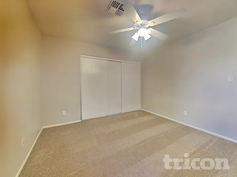 20812 N 11th Ave — Photo 9
