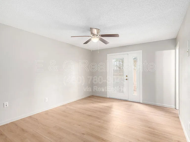 103 E Del Rio Dr — Photo 23