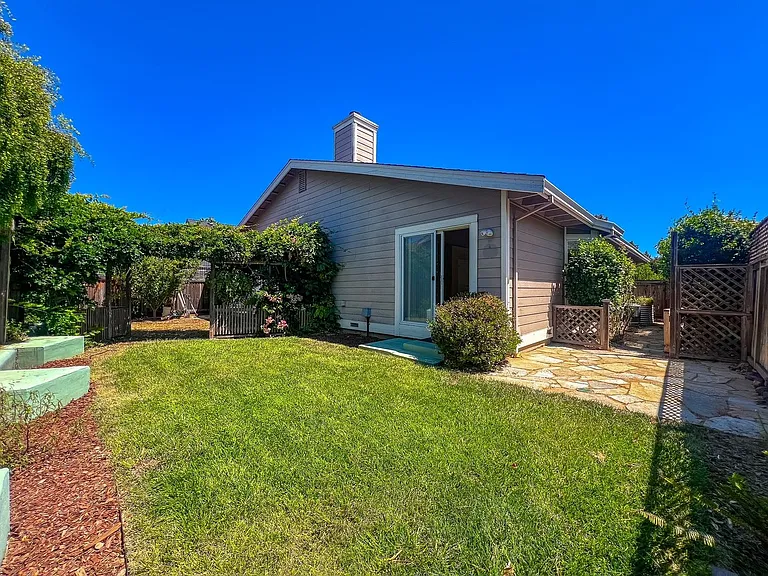 53 Wine Press Way — Photo 33