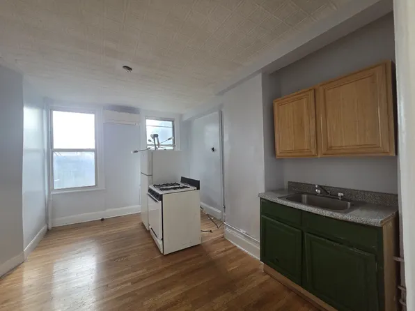 150 21st Street image 1 of 9