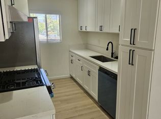 10836 Camarillo St APT 4, North Hollywood, CA 91602