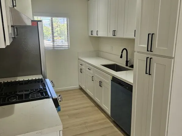 10836 Camarillo St APT 4, North Hollywood, CA 91602