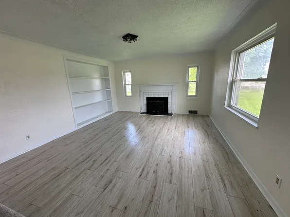 5231 Jackman Rd, Toledo, OH 43613