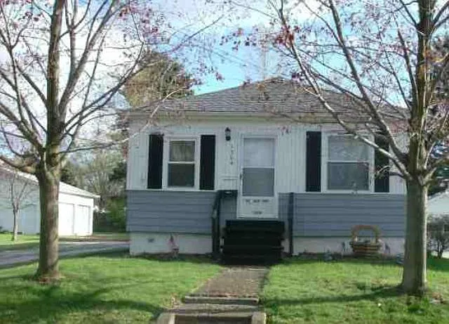 1304 Onondago Ave photo 1