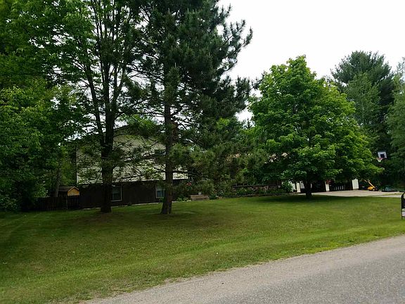 2nd image of 919 Colleen Circle Dr