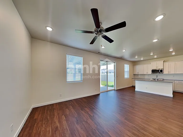 9412 W Shumard St — Photo 7
