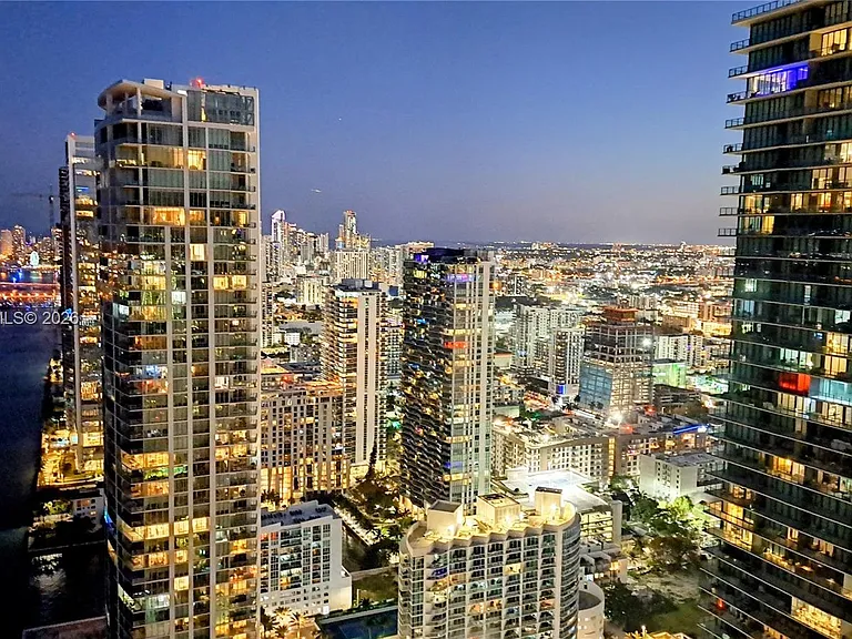 3131 NE 7th Ave #Penthouse 4901 — Photo 24