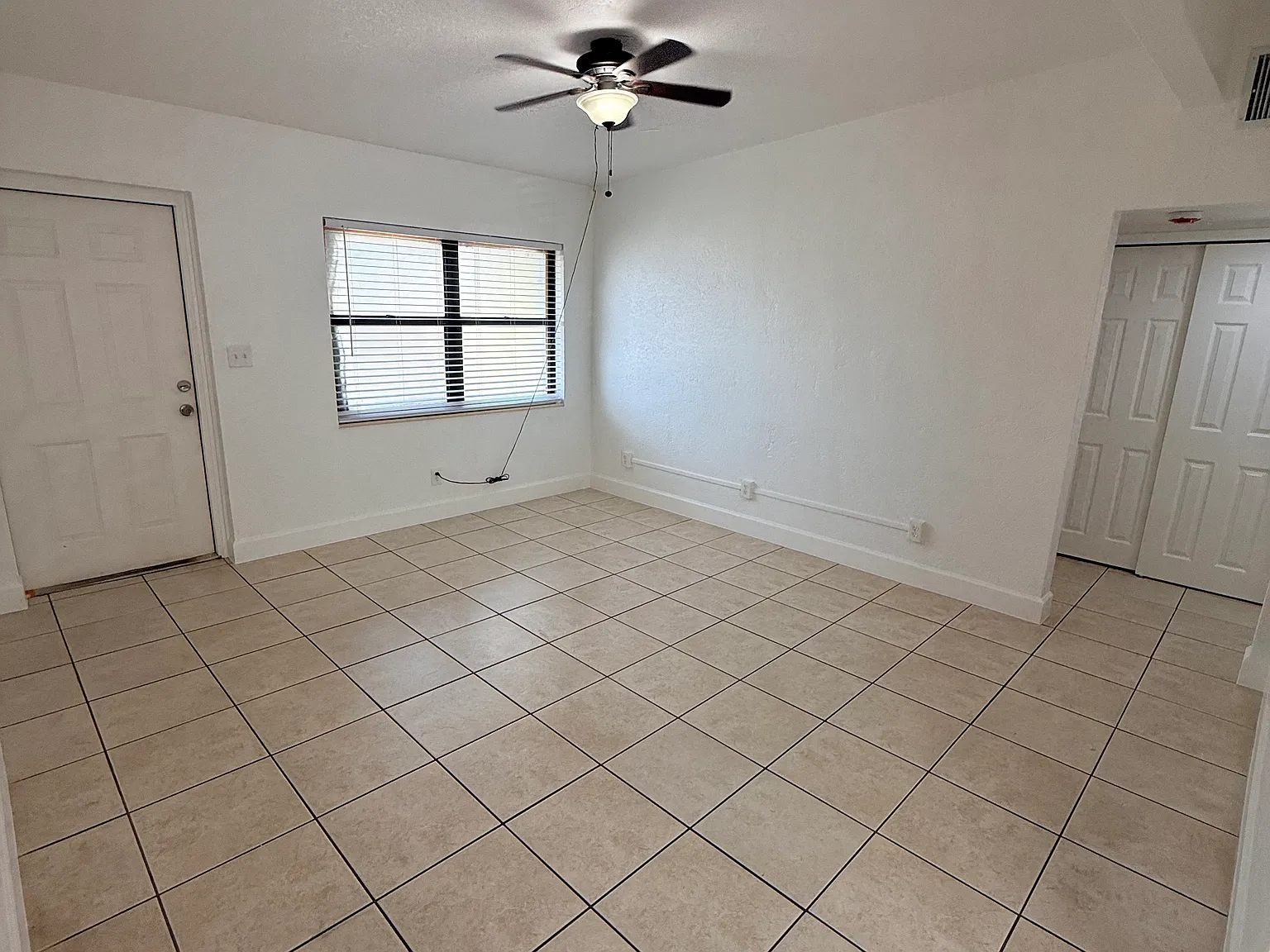 3 bed, 1500 sqft, $2,300 — Photo 4