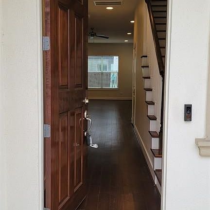 3rd image of 8811 Hollister Square Ct