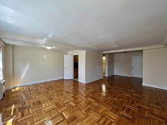 4th image of 87-05 166th St #7D