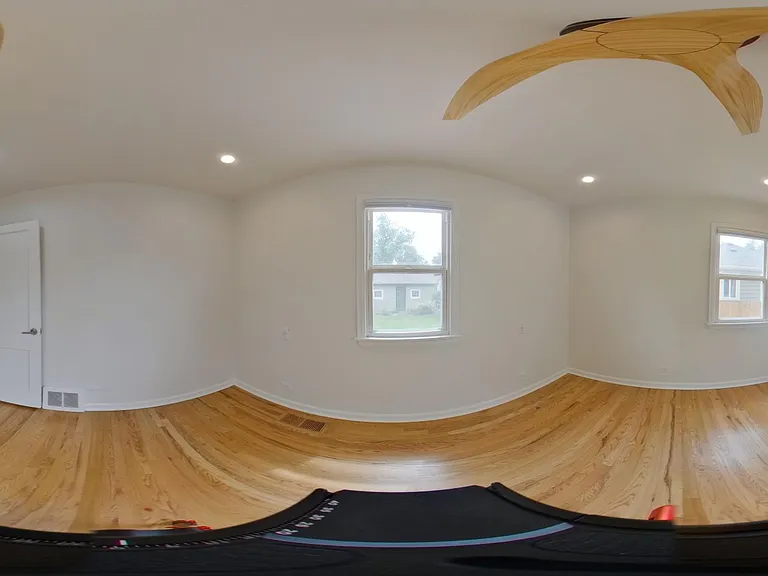 3D tour of the upstairs bedroom